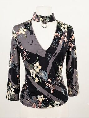 GUESS Floral V-Neck Choker Top - size small